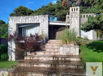 Casa · 285m² · 6 Ambientes · 1 Cochera · Casa en Venta - 5 Dorm. 3 Baños - Pinamar