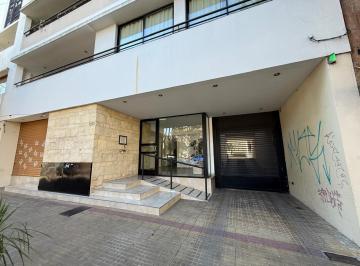 FRENTE DEL EDIFICIO · Alquiler Departamento 1 Dormitorio con Cochera - Calle 6 E/ 60 y 61 - La Plata