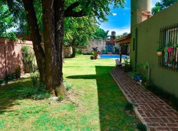 Casa · 140m² · 4 Ambientes · 2 Cocheras · Casa en Venta – Lote Propio de 600 m² en Excelente Ubicación