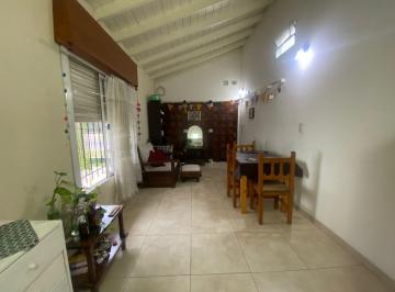 Casa · 46m² · 2 Ambientes · 1 Cochera · PH en Turdera a m de Frias