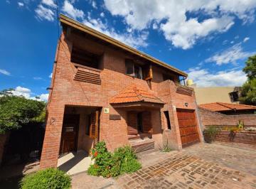 Casa · 172m² · 4 Ambientes · 2 Cocheras · Casa - Burzaco