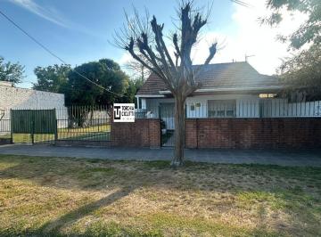 Casa · 120m² · 4 Ambientes · 2 Cocheras · Casa Apta Credito Bancario