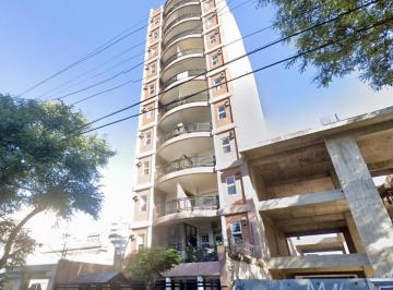Departamento · 48m² · 2 Ambientes · Excelente 2 Amb a en Pleno Centro a m de La Avda, del Fcgr y del Super Coto!