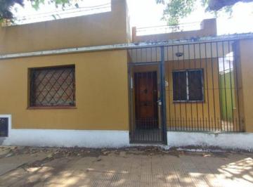 PH · 113m² · 3 Ambientes · Venta Casa 3 Amb Temperley Patio Acepta Cuotas