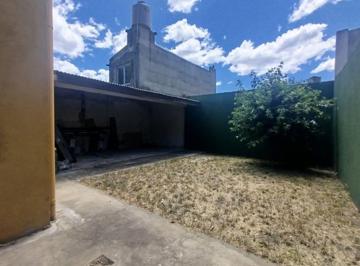 Casa · 113m² · 3 Ambientes · Venta Casa 3 Amb Temperley Patio Acepta Cuotas