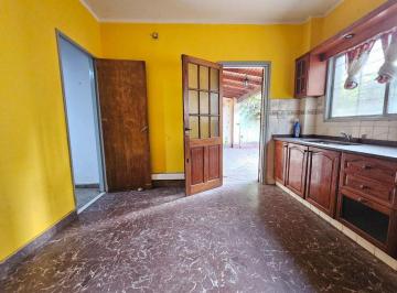 Casa · 110m² · 4 Ambientes · 1 Cochera · Venta Casa 4 Ambientes V Sarmiento Cochera Patio