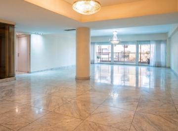 Departamento · 235m² · 5 Ambientes · 2 Cocheras · Departamento de 4 Dorm. con Patio, Parrillero y 2 Cocheras a m del Monumento