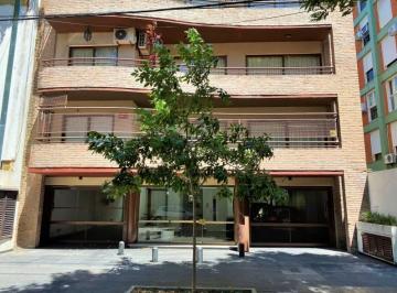Departamento · 125m² · 4 Ambientes · 1 Cochera · Piso de Cuatro Ambientes con Cochera a La Venta en El Centro de Martínez.