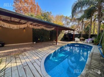 Casa · 291m² · 5 Ambientes · 2 Cocheras · Casa Venta Martinez 5 Ambientes Piscina Climatizada