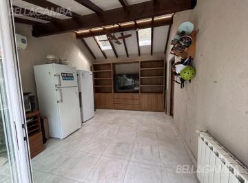 Casa · 291m² · 5 Ambientes · 2 Cocheras · Casa Venta Martinez 5 Ambientes Piscina Climatizada