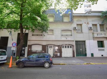 Casa · 290m² · 10 Ambientes · 1 Cochera · Casa en La Plata