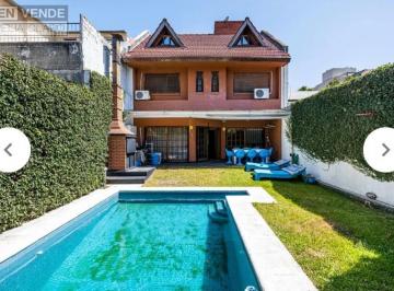Casa · 425m² · 7 Ambientes · 2 Cocheras · Excelente Casa de 6 Ambientes en Venta en Vicente Lopez