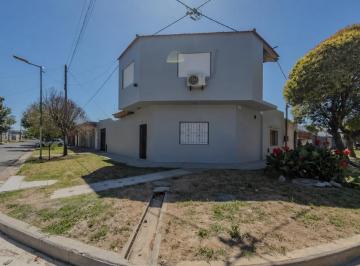 Casa · 130m² · 3 Ambientes · 2 Cocheras · Casa en Venta en La Plata