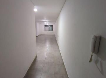 Oficina comercial de 1 ambiente, Villa Urquiza · Oficina Comercial 23 m² Cercanía Subte B y Tren Mitre C/baño, Ducha, Bacha, Hornallas, Muebles Mesada