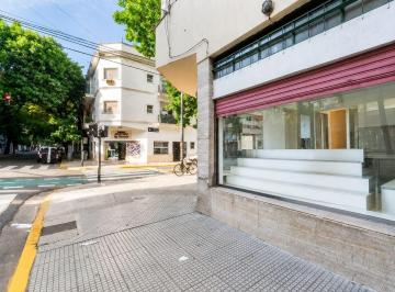 Local comercial · 110m² · Venta Local en Esquina con 2 Vidrieras Monserrat