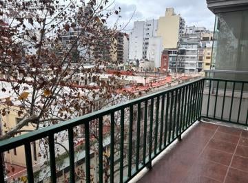Departamento · 96m² · 4 Ambientes · Alquiler de Excelente 4 Ambientes Al Frente con Balcon Corrido y Cochera Fija Cubierta en Palermo