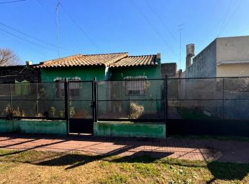 Casa · 153m² · 3 Ambientes · 1 Cochera · Excelente Propiedad en Venta