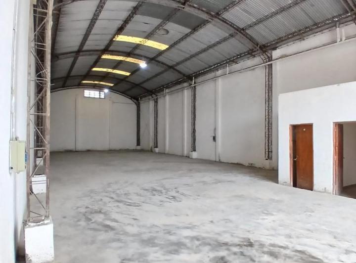 Local comercial · 300m²