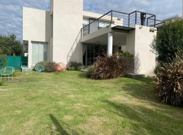 Foto · Casa en Alquiler de 3 Dorm. en Villa Allende Golf
