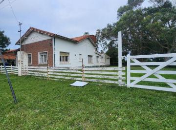 Casa de 4 ambientes, Miramar · Chalet a Reciclar en Copacabana + Departamento 2 Ambientes