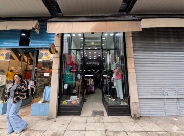 Local comercial · 320m² · 5 Ambientes · Local Comercial en Flores