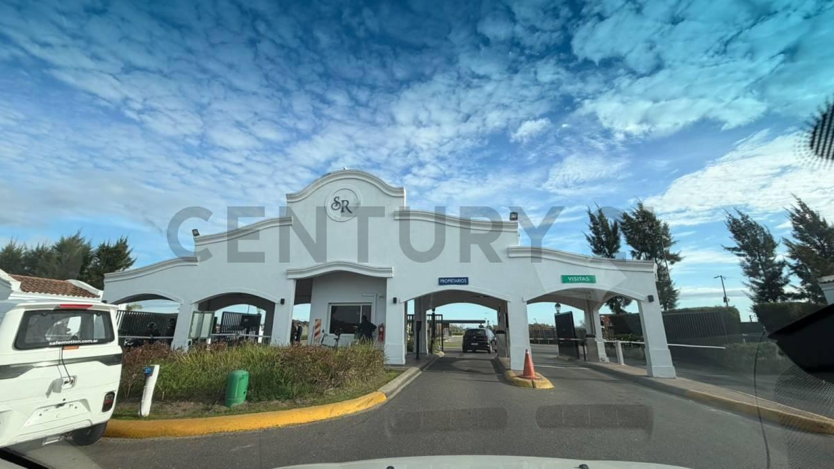 Boulevard de Todos Los Santos 3500,  San Rafael, Villanueva