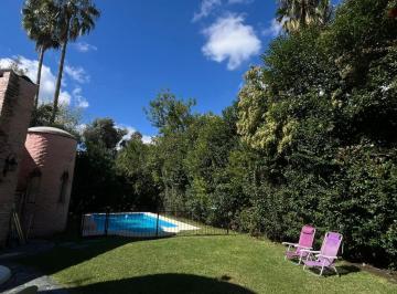 Casa · 115m² · 4 Ambientes · 4 Cocheras · Venta Casa Apto Credito 3 Dorm. en Las Brisas Country Club.