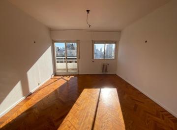 Departamento · 77m² · 4 Ambientes · Departamento en Centro