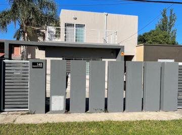 Casa · 149m² · 3 Dormitorios · 2 Cocheras · Casa en Venta en Funes