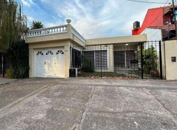 Casa de 4 ambientes, Almirante Brown · Casa a La Venta Sobre Calle Blasco Ibañez Al 600 Jose Marmol