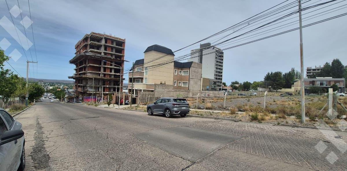 Venta Terreno Apto Desarrollo Zona Centro Oeste Neuquen Capital, Área Centro Oeste, Neuquén
