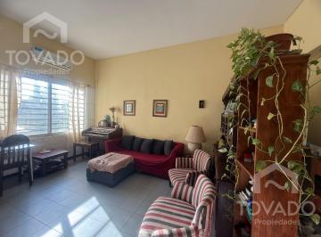 PH · 107m² · 4 Ambientes · PH de 4 Ambientes con Terraza en Colegiales!