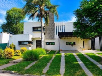 Casa · 278m² · 9 Ambientes · 2 Cocheras · En Venta Casa 7 Soles Verandas - 3 Dorm.