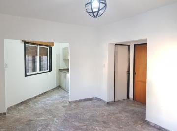 Casa · 55m² · 3 Ambientes · 1 Cochera · Casa en Ramos Mejia! 3 Ambientes con Cochera y Terraza Propia!