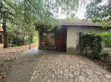 Quinta vacacional de 4 ambientes, La Plata · Casa Quinta en El Peligro | 3 Dorm., Quincho y Cancha de Fútbol