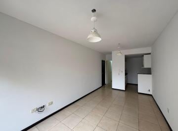 Departamento · 45m² · 2 Ambientes · Departamento Semipiso en Alquiler con Dos Balcones
