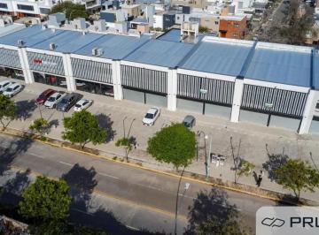 Local comercial , Córdoba · Local - 140 m² Totales - Miradores de Manantiales