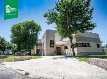 LGP-LGP-4_2 · Casa en Venta de 3 Dorm. C/ Cochera en Club de Campo El Nacional