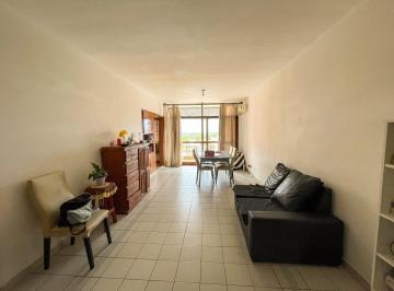 Departamento · 73m² · 4 Ambientes · 1 Cochera · Departamento de 2 Dorm y Cochera - Centro