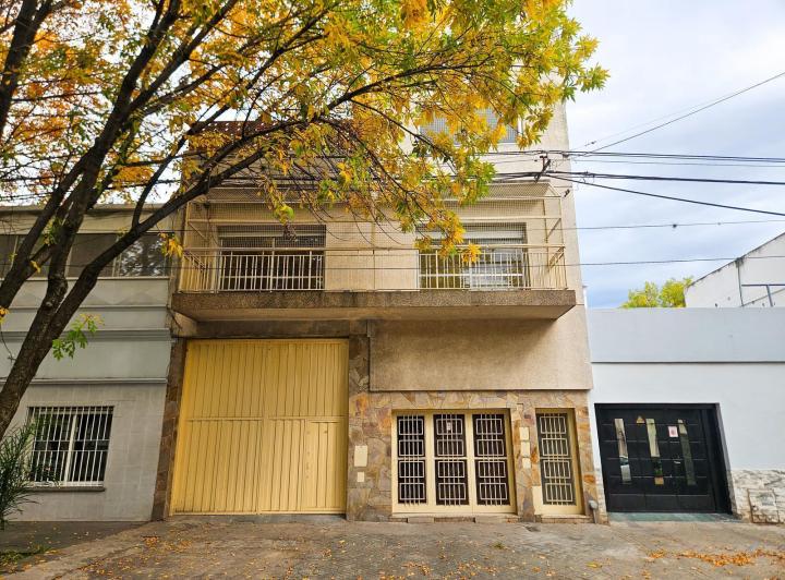 Casa · 550m² · 9 Ambientes · 2 Cocheras