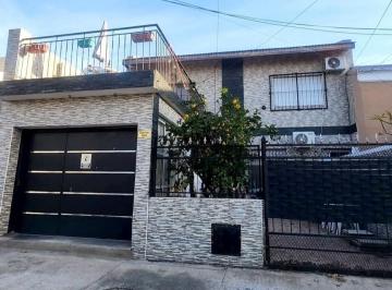 Casa · 87m² · 4 Ambientes · 1 Cochera · Casa Dúplex en Venta en Haedo, Morón, G. B. a. Zona Oeste