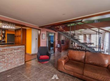 Casa · 215m² · 6 Ambientes · 1 Cochera · Se Vende Casa 4 Dorm. en Colon