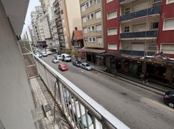 Departamento · 40m² · 2 Ambientes · Departamento de 2 Ambientes con Balcon Al Frente Reciclado