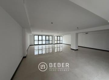 Oficina comercial · 158m² · En Venta Oficinas Al Frente, Centro