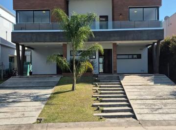 Casa de 6 ambientes, San Pablo · Venta | Excelente Propiedad | Country The Point/ Apta a Credito Hipotecario/ 4 Dorm.