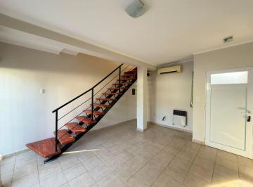 Casa · 137m² · 4 Ambientes · 2 Cocheras · Remax/alquila/casa/3dorm/cochera Doble/servicios