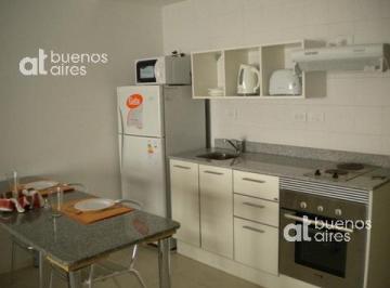Departamento 35m² Alquiler Temporal  · San Telmo. Departamento con Balcón y Amenities en Alquiler Temporario