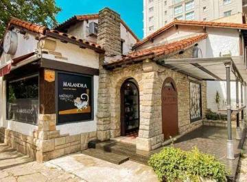 Casa · 136m² · 4 Ambientes · Venta Chalet Reciclado Como Local y Fondo de Comercio Permuta Plaza Mitre