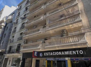 Oficina comercial · 50m² · 2 Ambientes · Oficina de Dos Ambientes con Balcón Corrido en Alquiler - Recoleta