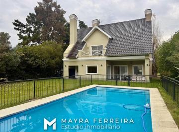 Casa · 800m² · 4 Ambientes · 2 Cocheras · Casa en Venta Saint Thomas Sur